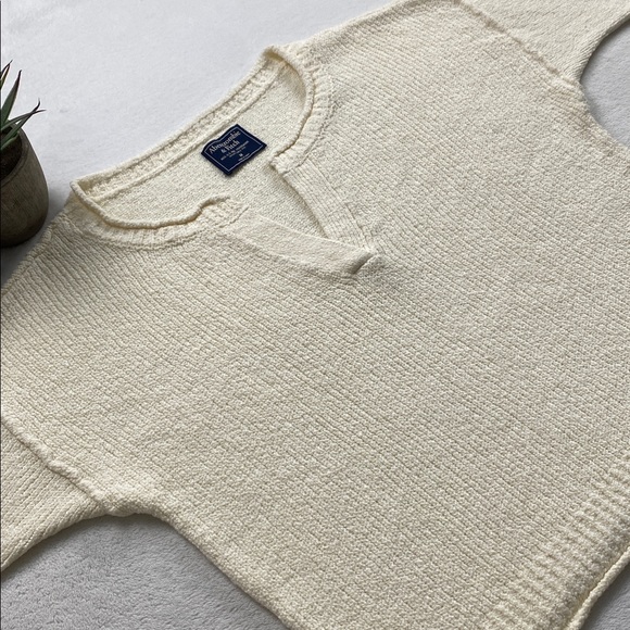 Abercrombie & Fitch Open Collar Roll Hem Long Sleeve Pullover Sweater - Picture 4 of 16